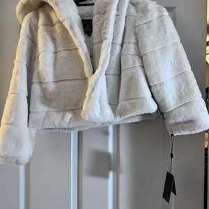 So cute and classy white crop furry hooded jacket